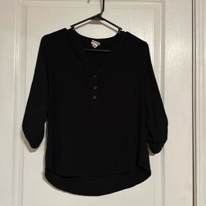 Medina size M target brand GUC black 3 button on front bottons on side of sleeve